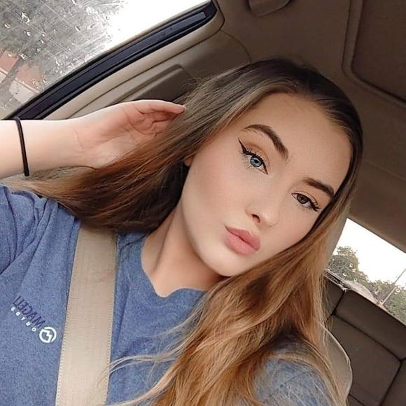 Meet your Posher, Kira - Picture 1 of 1